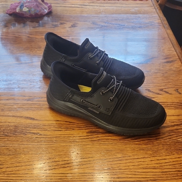 Skechers Men's Black Knit Slip-On Casual Sneakers with Yellow Insole Accent Skechers Men's Black Knit Slip-On Casual Sneakers with Yellow Insole Accent